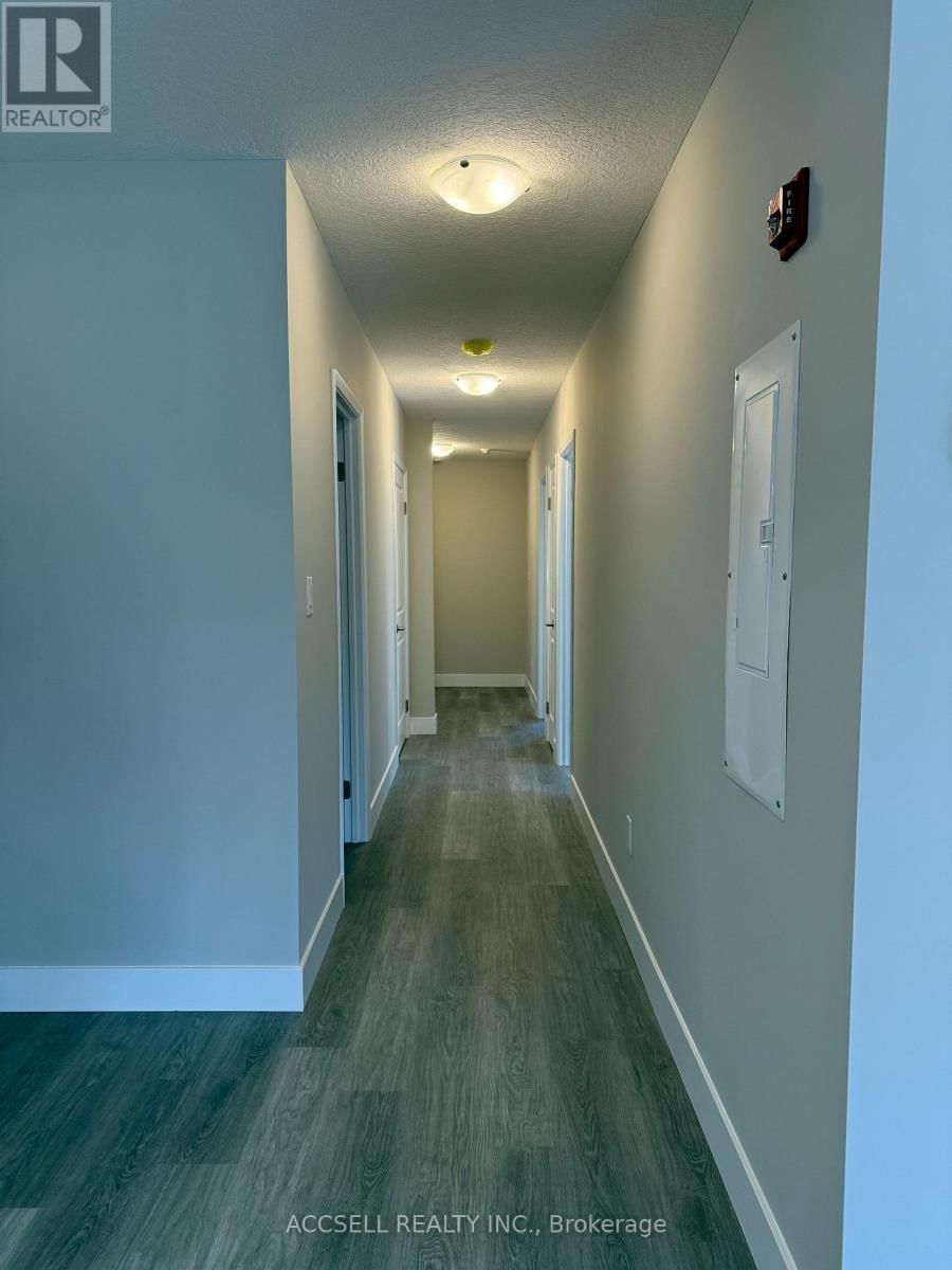 25 ALEXANDRIA AVENUE Image 6