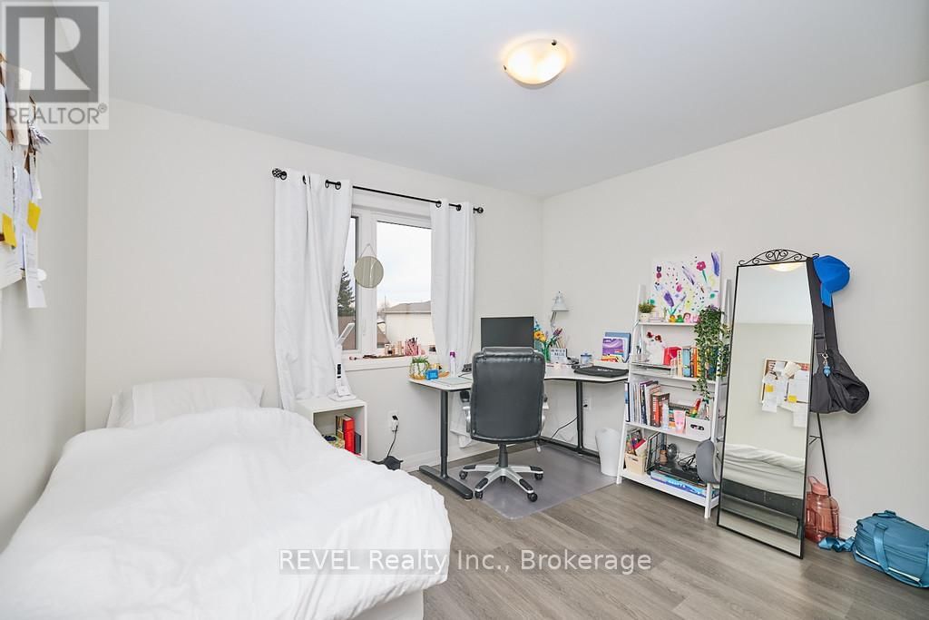 8 NASH STREET Image 9