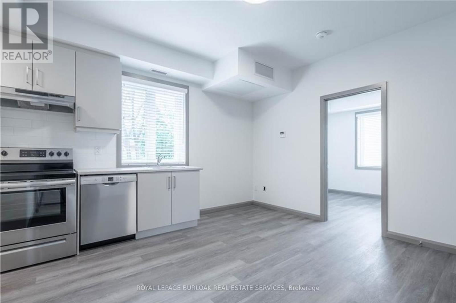 2C - 36 GRANT AVENUE Image 6