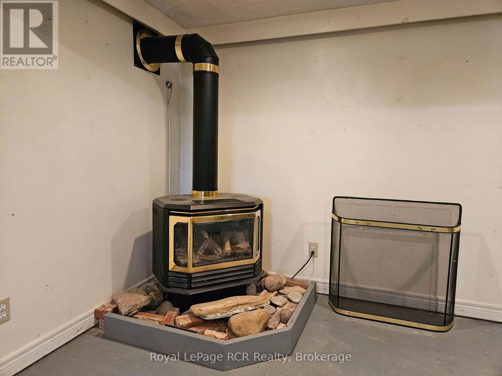 127 KIRK STREET Image 15