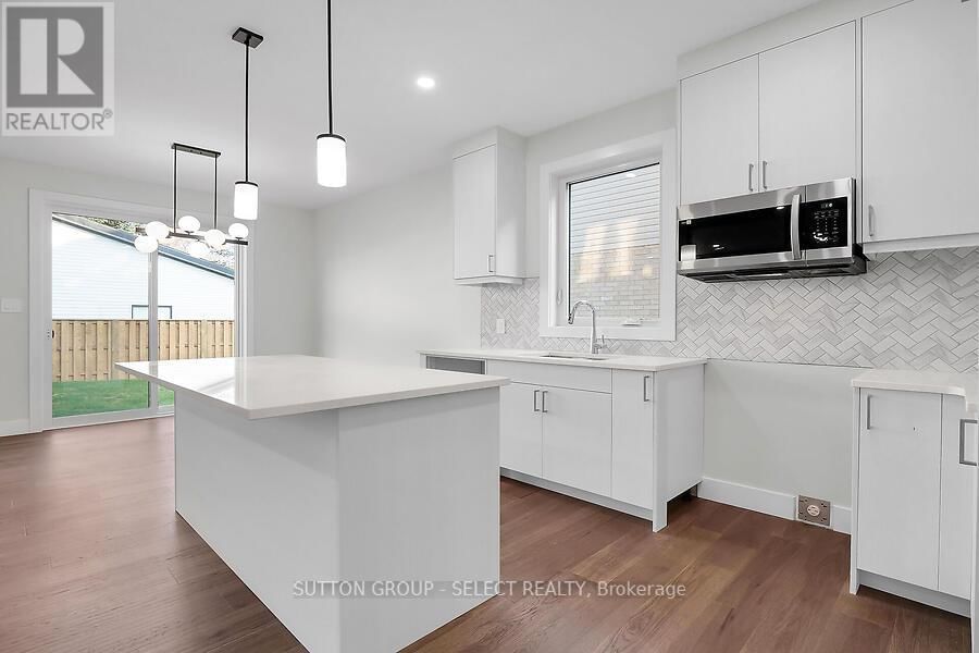 17 - 7966 FALLON DRIVE Image 4