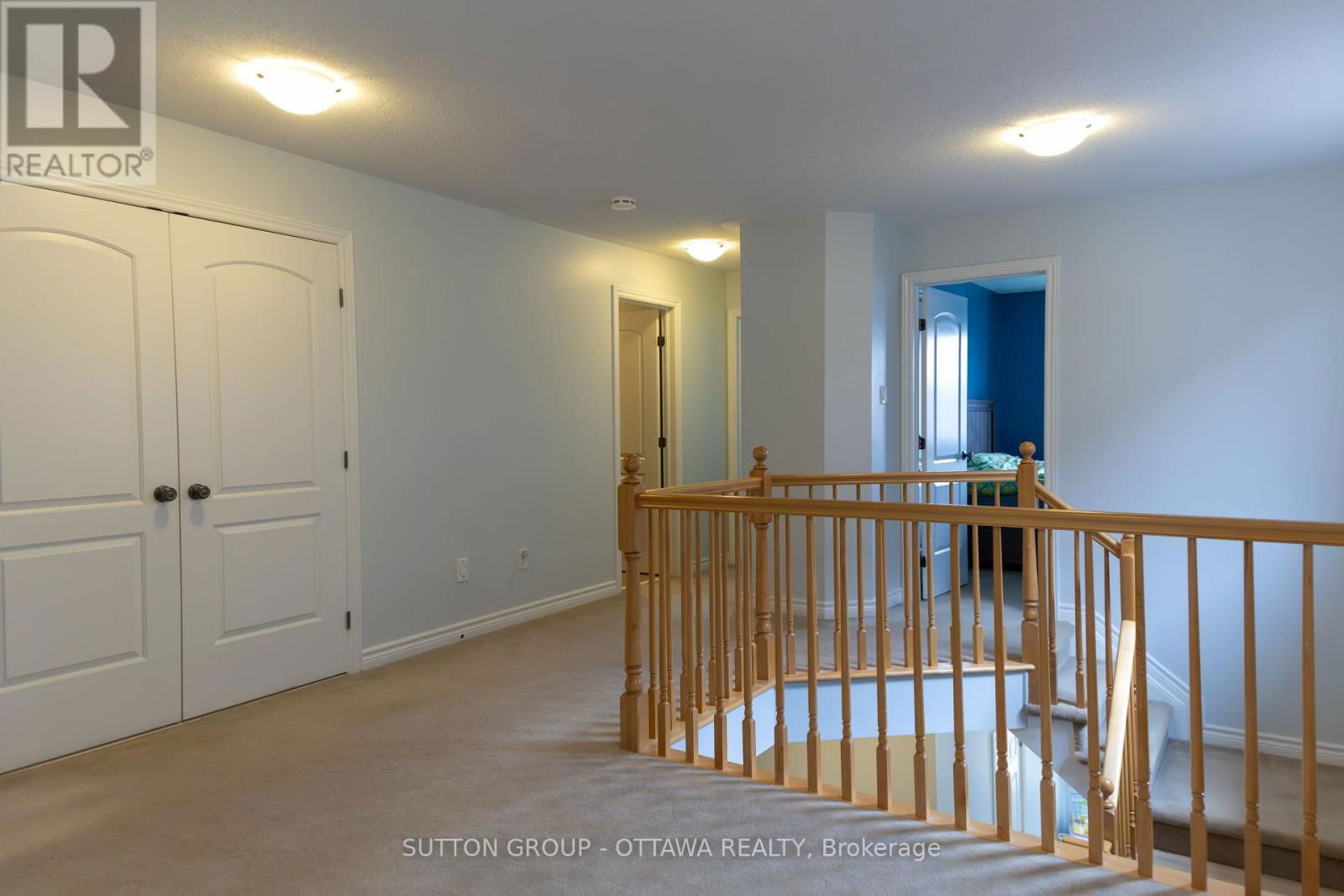 654 MOORPARK AVENUE Image 14