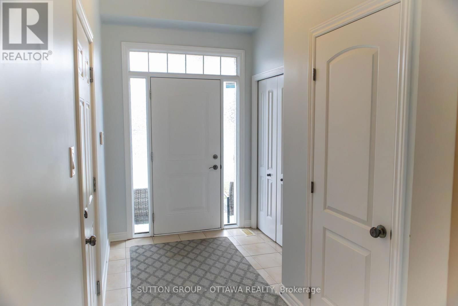 654 MOORPARK AVENUE Image 2