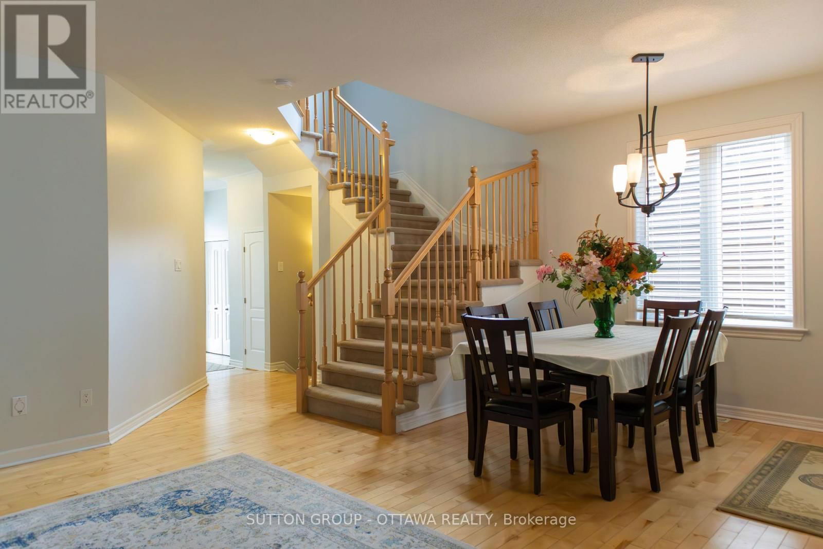 654 MOORPARK AVENUE Image 4