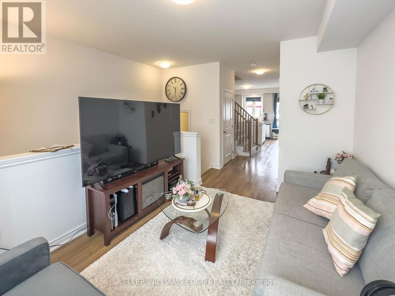 106 - 575 WOODWARD AVENUE Image 10
