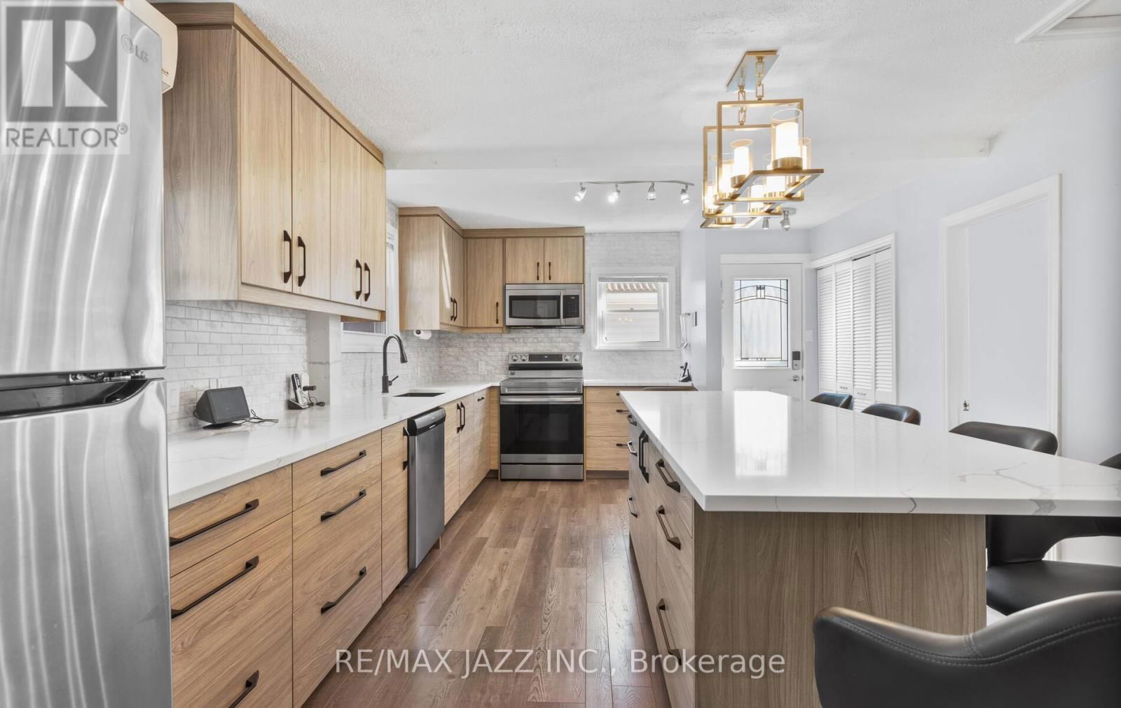224 RIVER ROAD Image 12