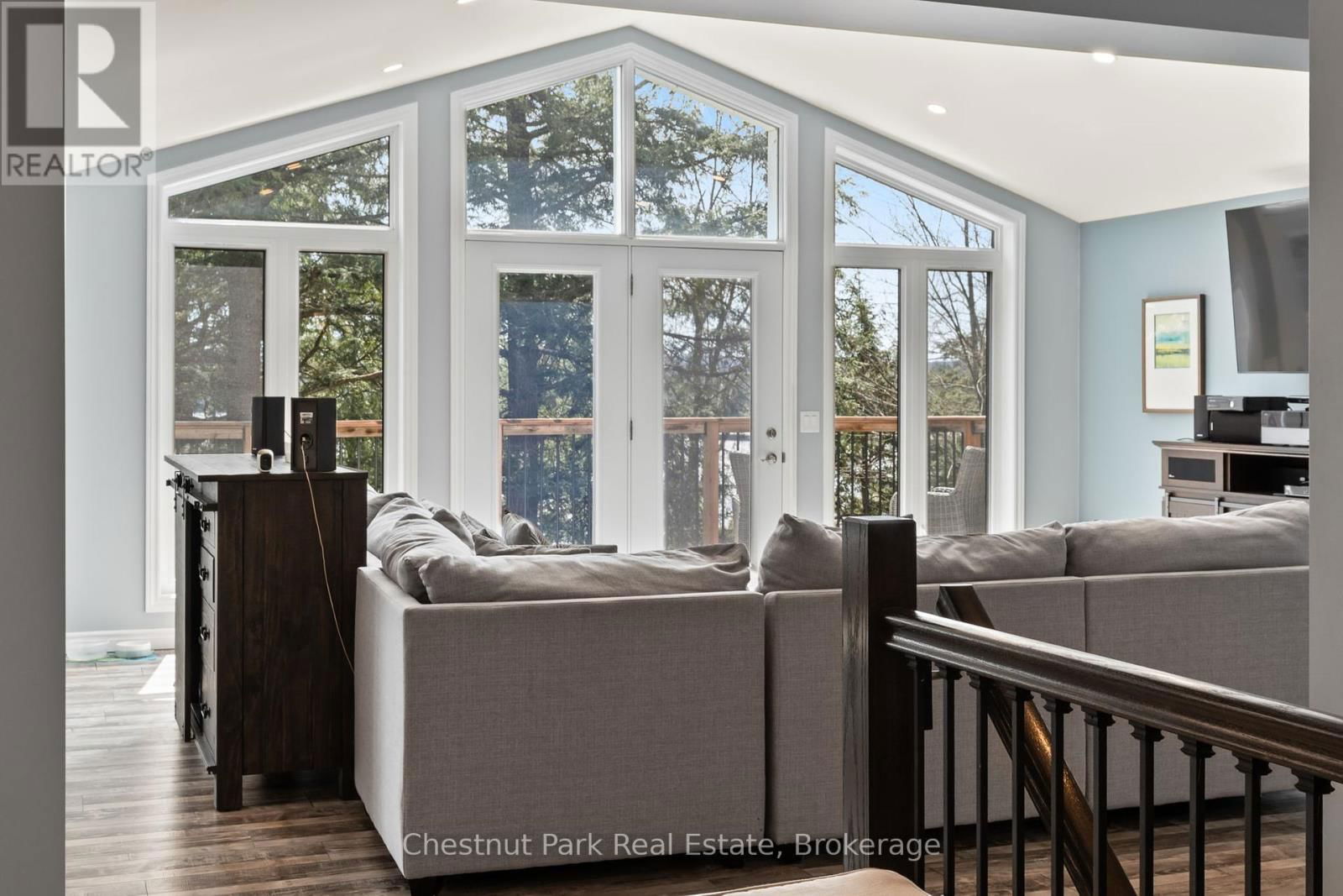 5989 KENNISIS LAKE ROAD Image 10