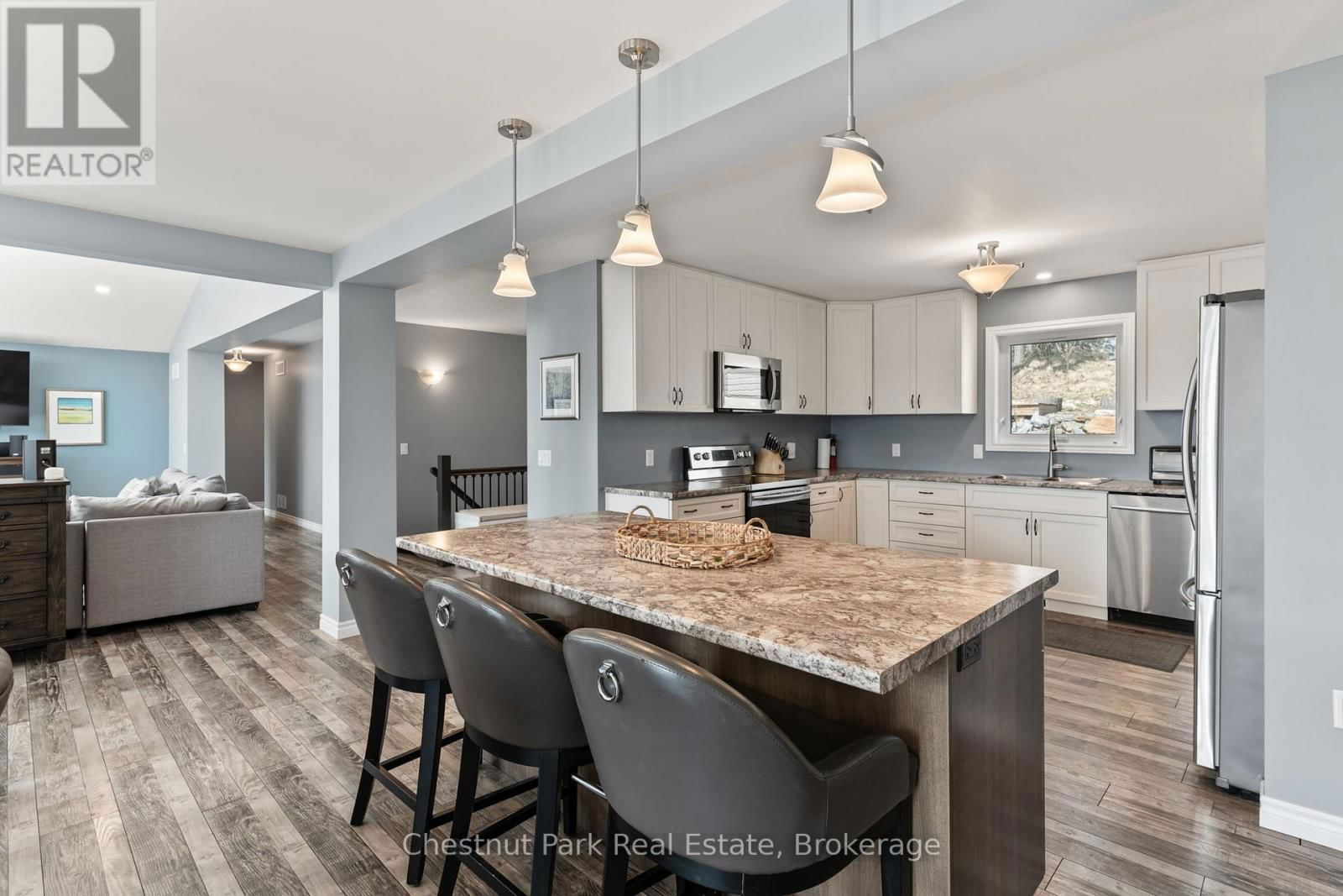 5989 KENNISIS LAKE ROAD Image 15