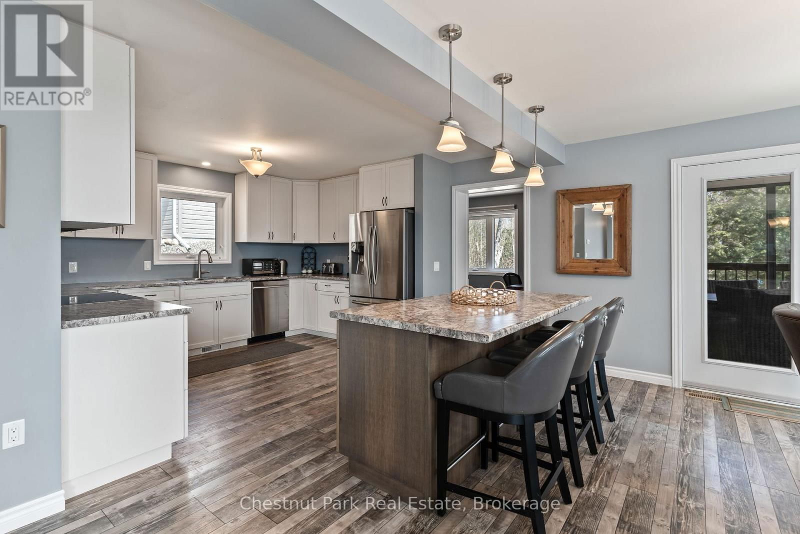 5989 KENNISIS LAKE ROAD Image 18