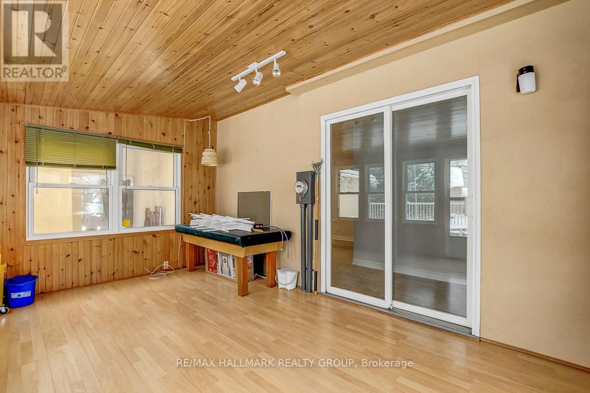 2527 OLD MONTREAL ROAD Image 25