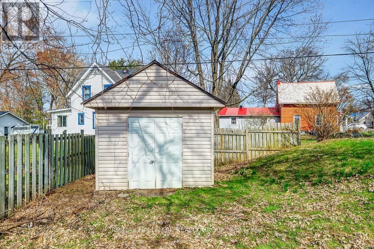 2527 OLD MONTREAL ROAD Image 40