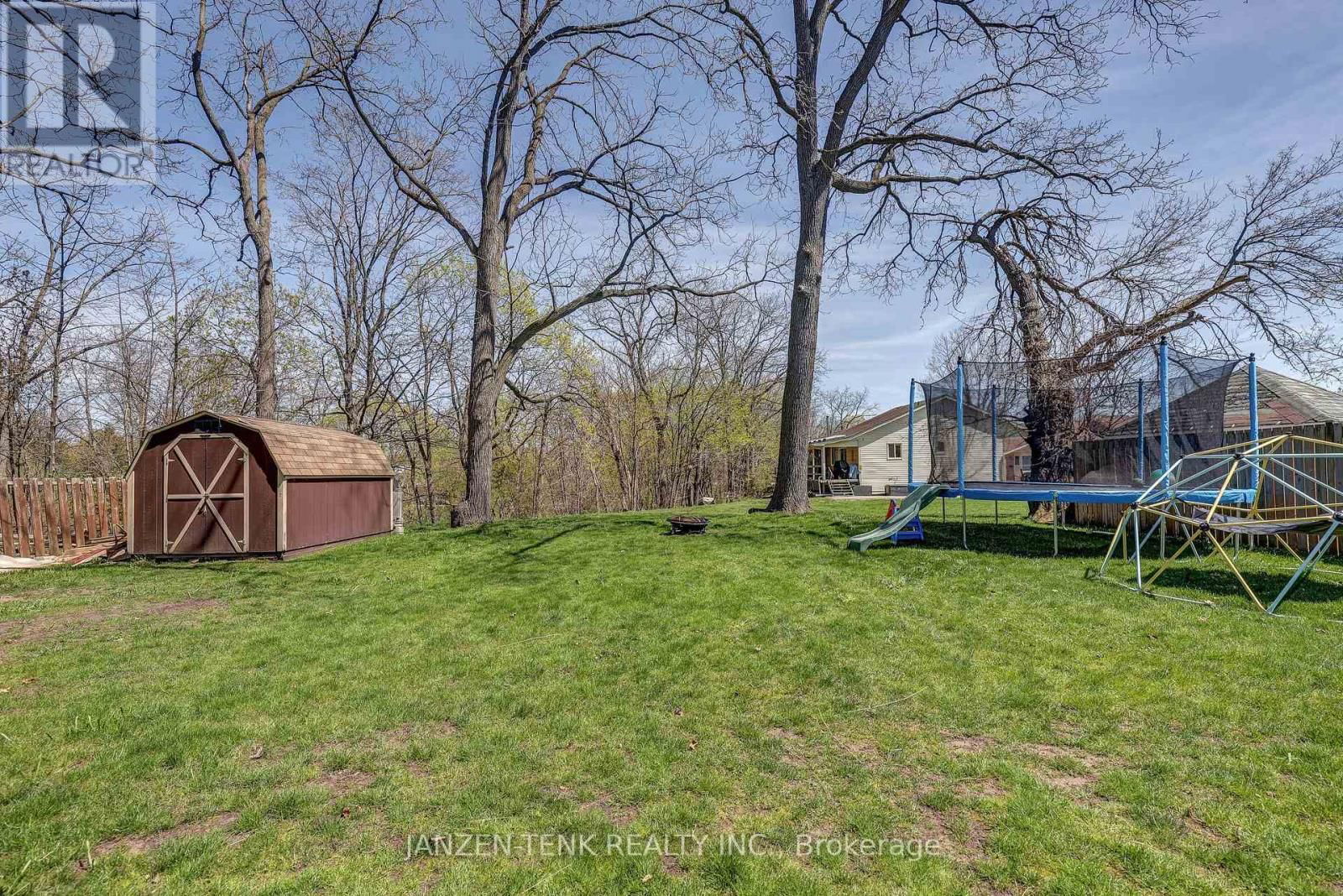 17 OAK STREET Image 39