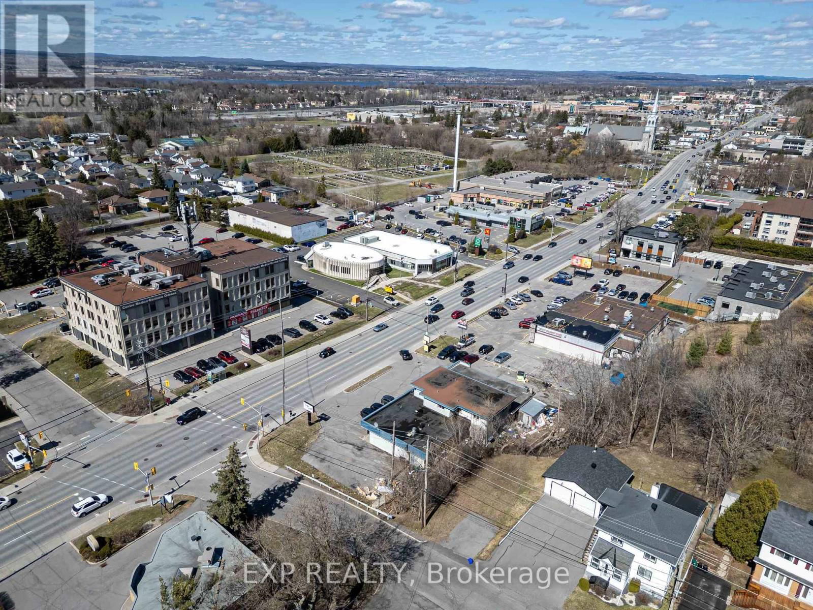 2564 - 2580 ST JOSEPH BOULEVARD Image 17