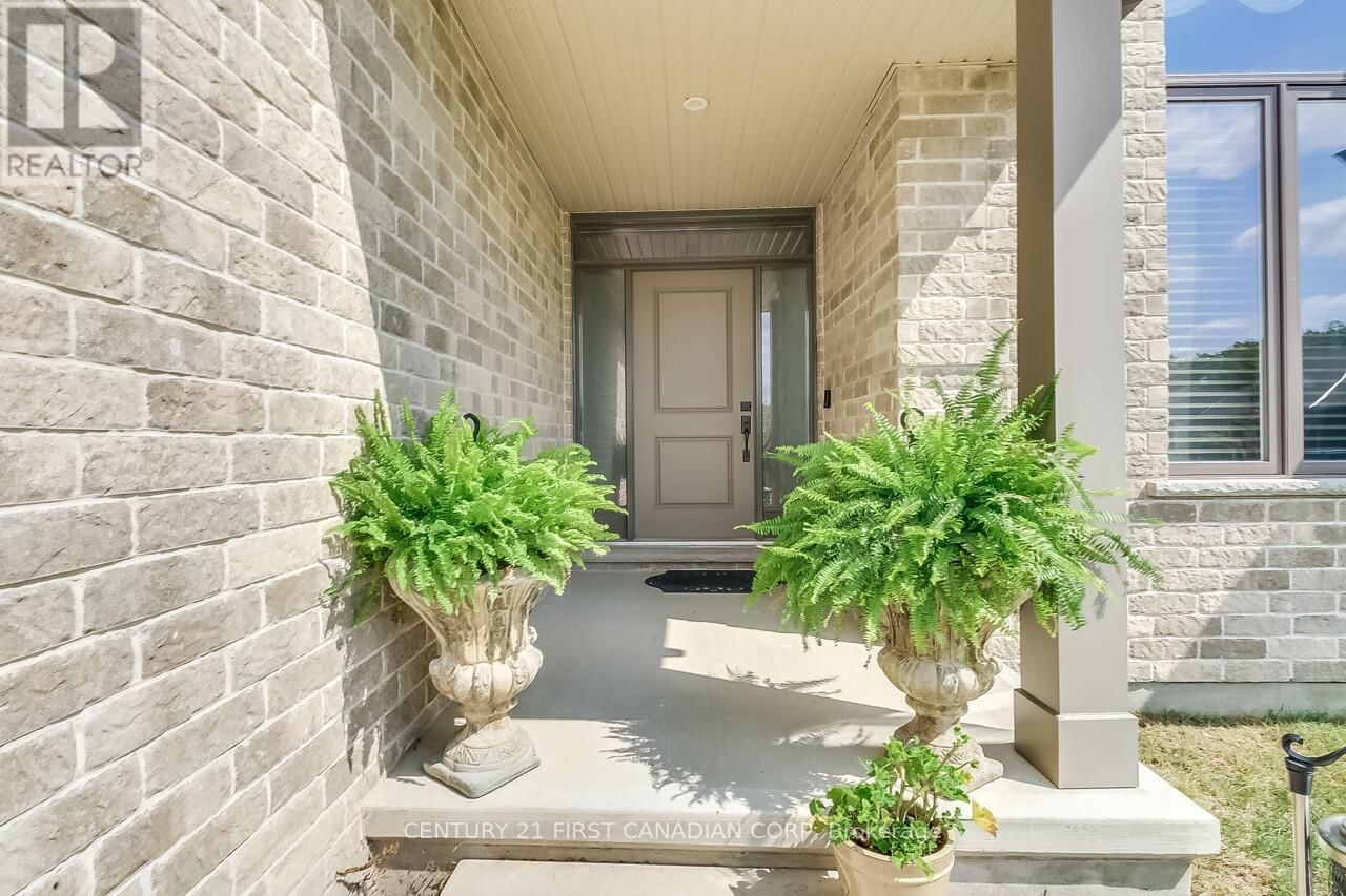 2129 LOCKWOOD CRESCENT EAST Image 4