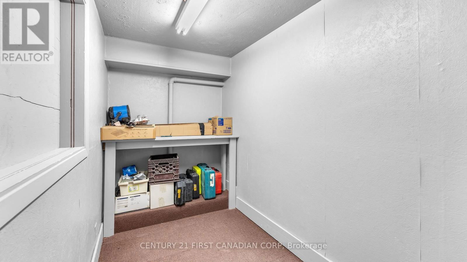 411 413 MAIN STREET SOUTH Image 10