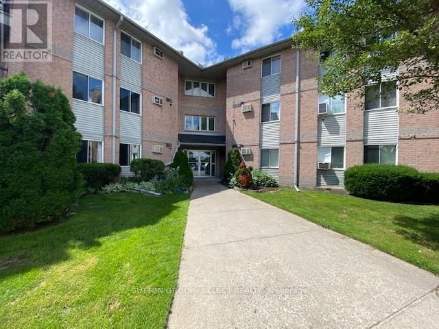 207 - 2228 TRAFALGAR STREET Image 1