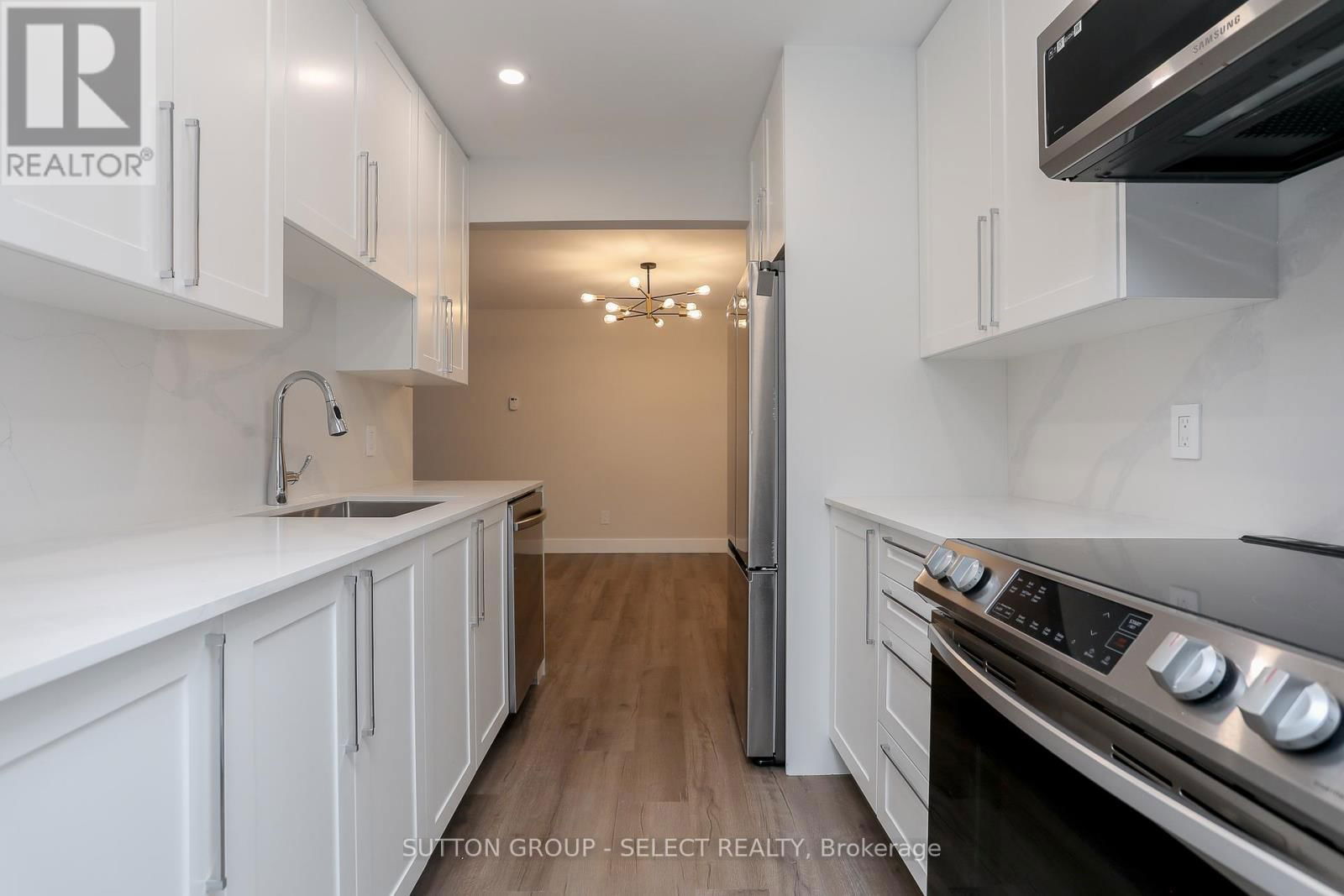 207 - 2228 TRAFALGAR STREET Image 9