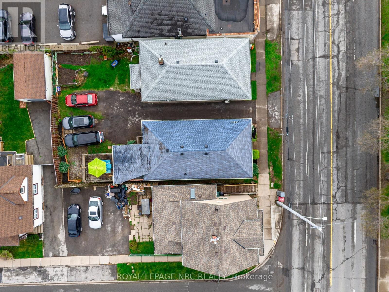 170 NIAGARA STREET WEST Image 26