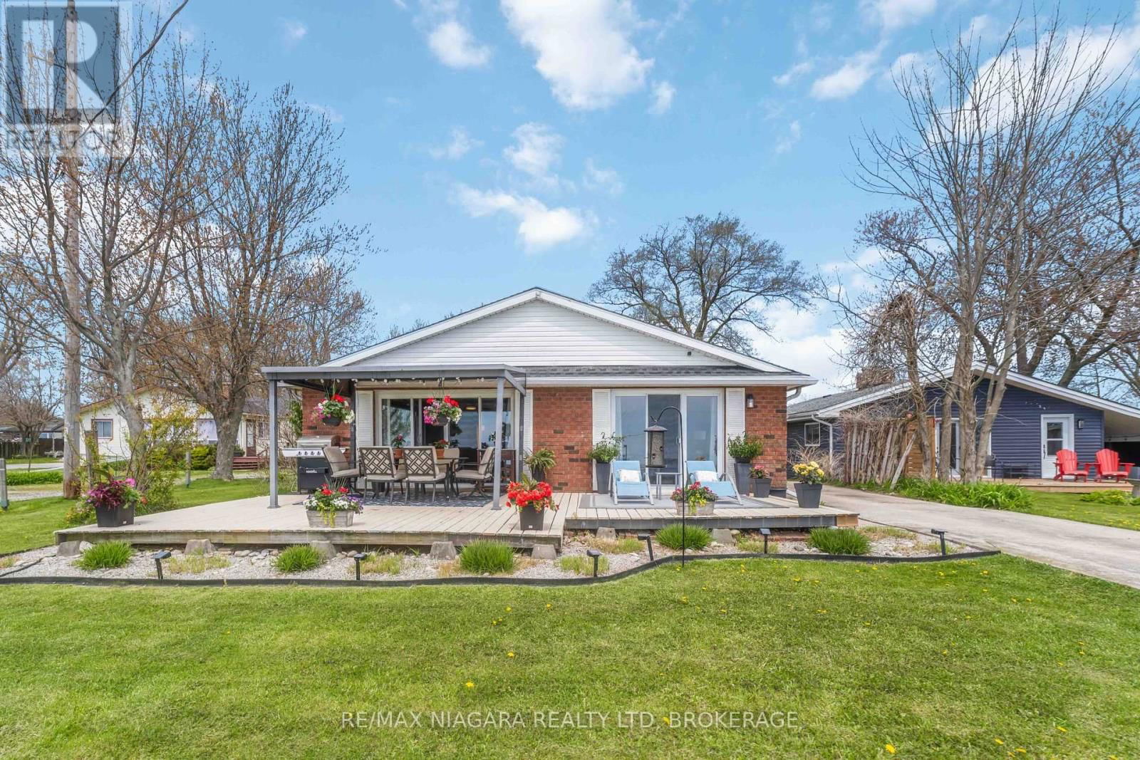577 EDGEWATER PLACE Image 12