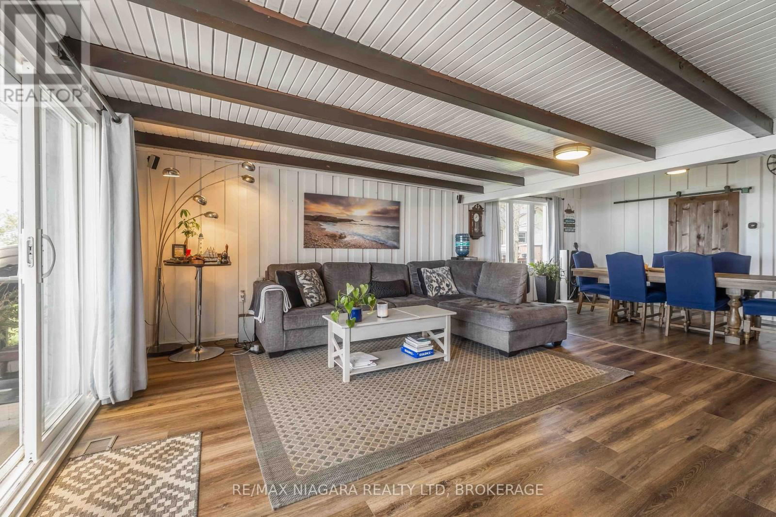 577 EDGEWATER PLACE Image 17