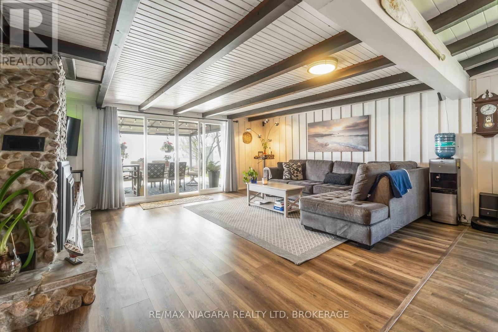 577 EDGEWATER PLACE Image 18