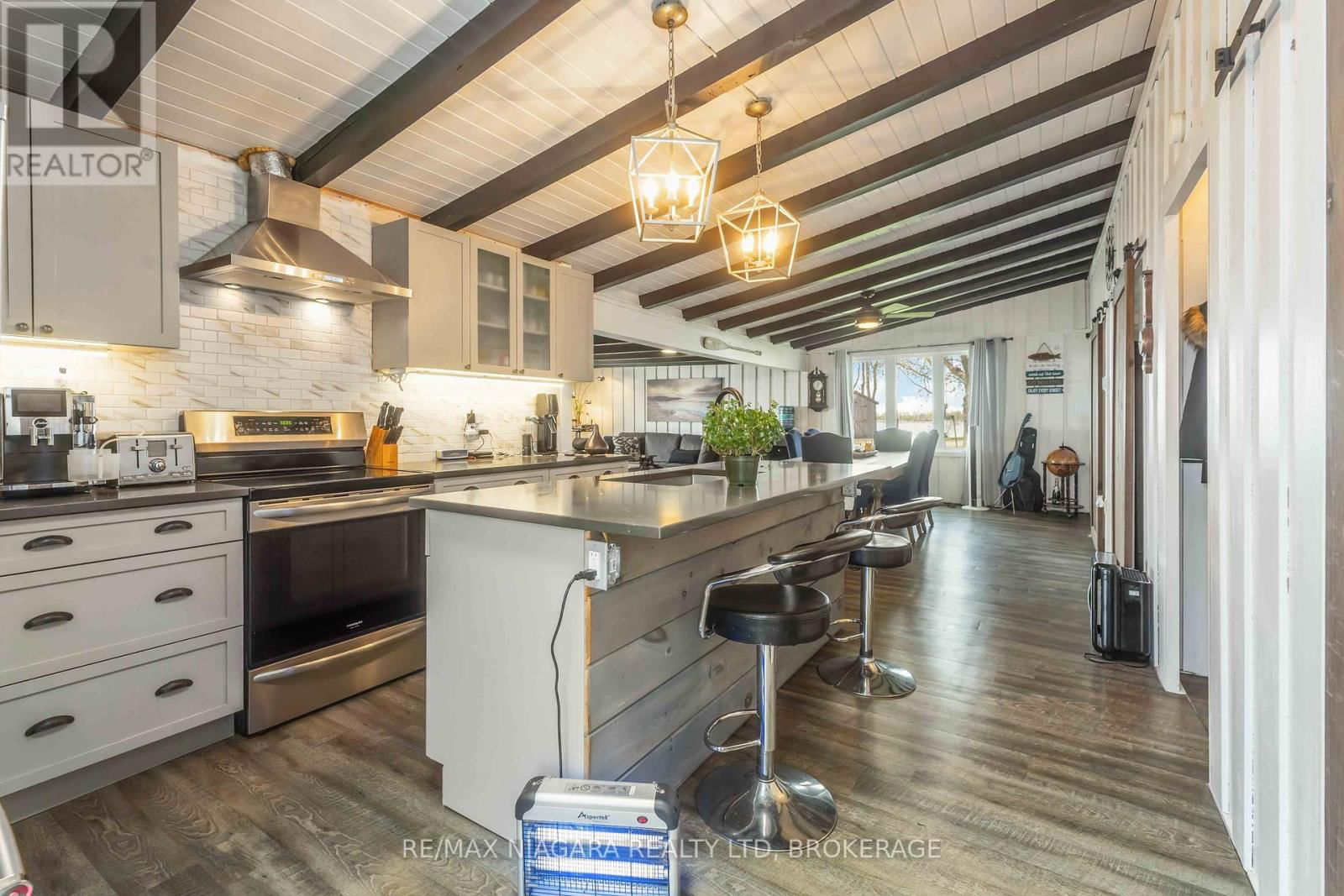 577 EDGEWATER PLACE Image 23