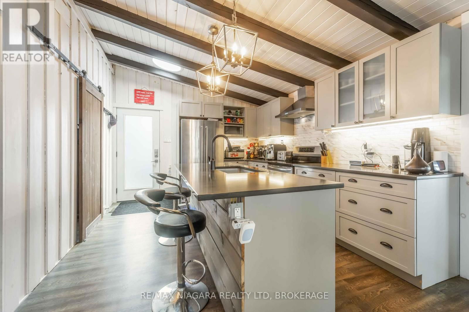 577 EDGEWATER PLACE Image 26
