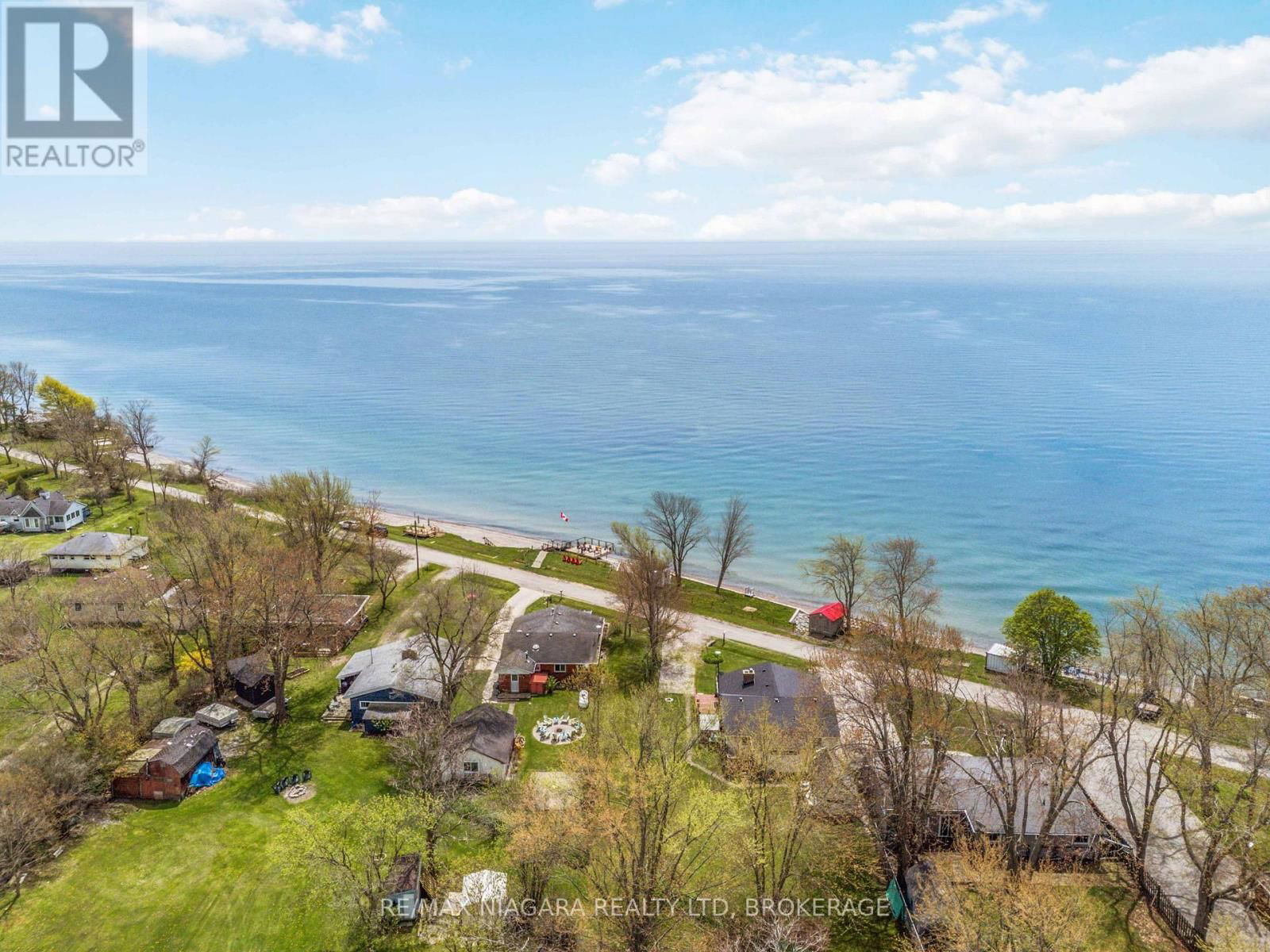 577 EDGEWATER PLACE Image 9