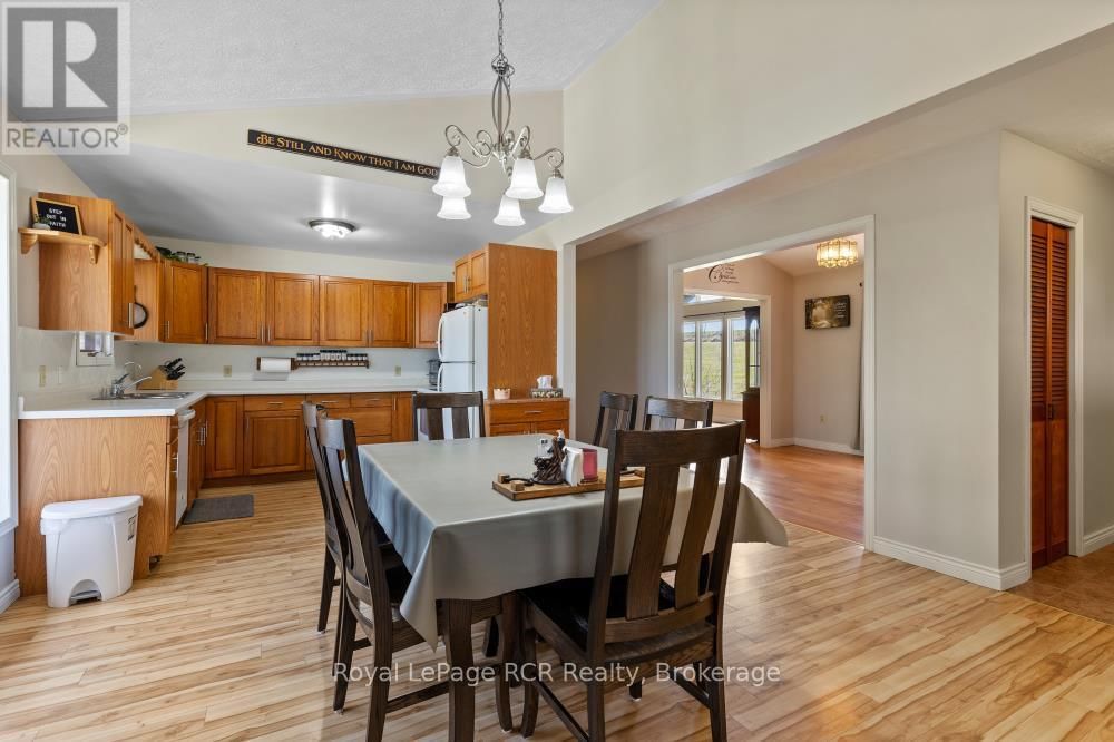 214333 BASELINE ROAD Image 11