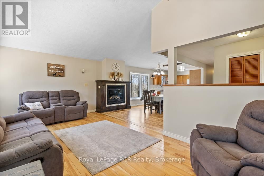 214333 BASELINE ROAD Image 13