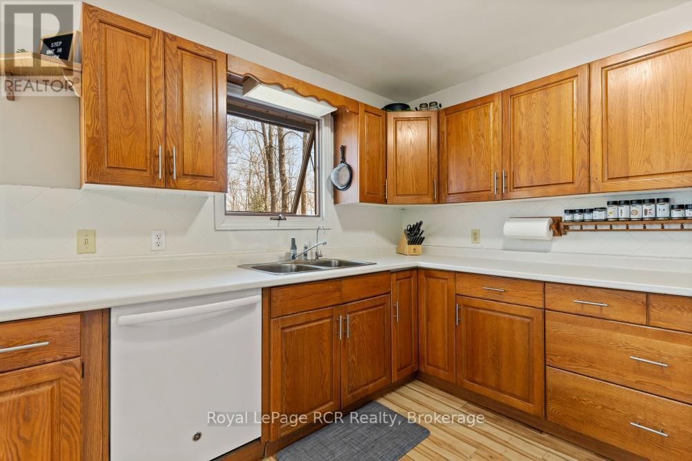 214333 BASELINE ROAD Image 15