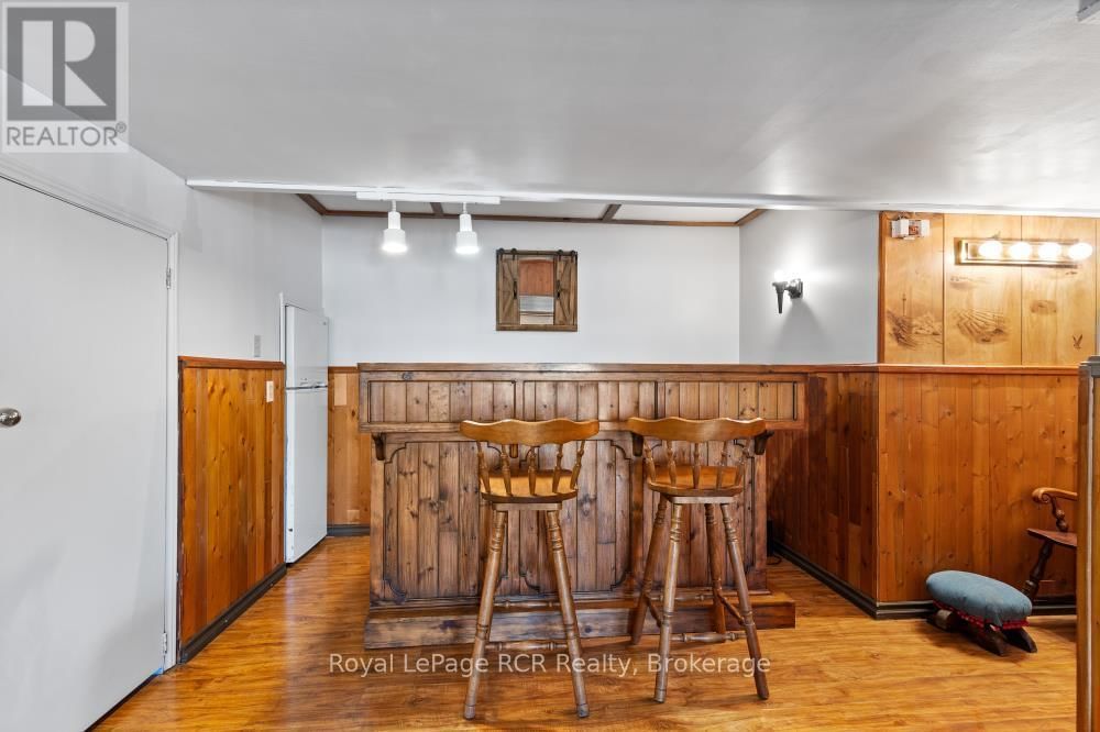 214333 BASELINE ROAD Image 32