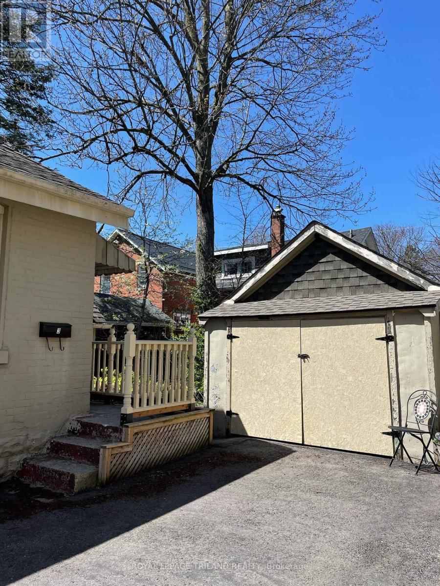 80 BYRON AVENUE EAST Image 3