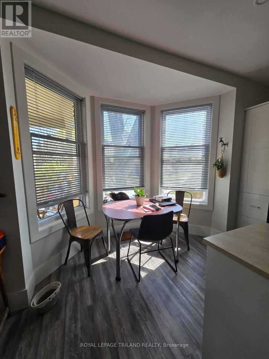 80 BYRON AVENUE EAST Image 33