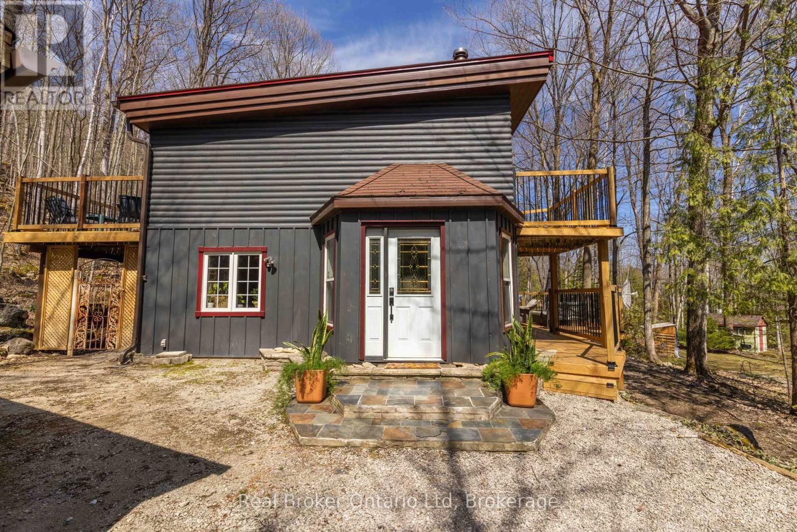 12 7TH AVENUE Image 1