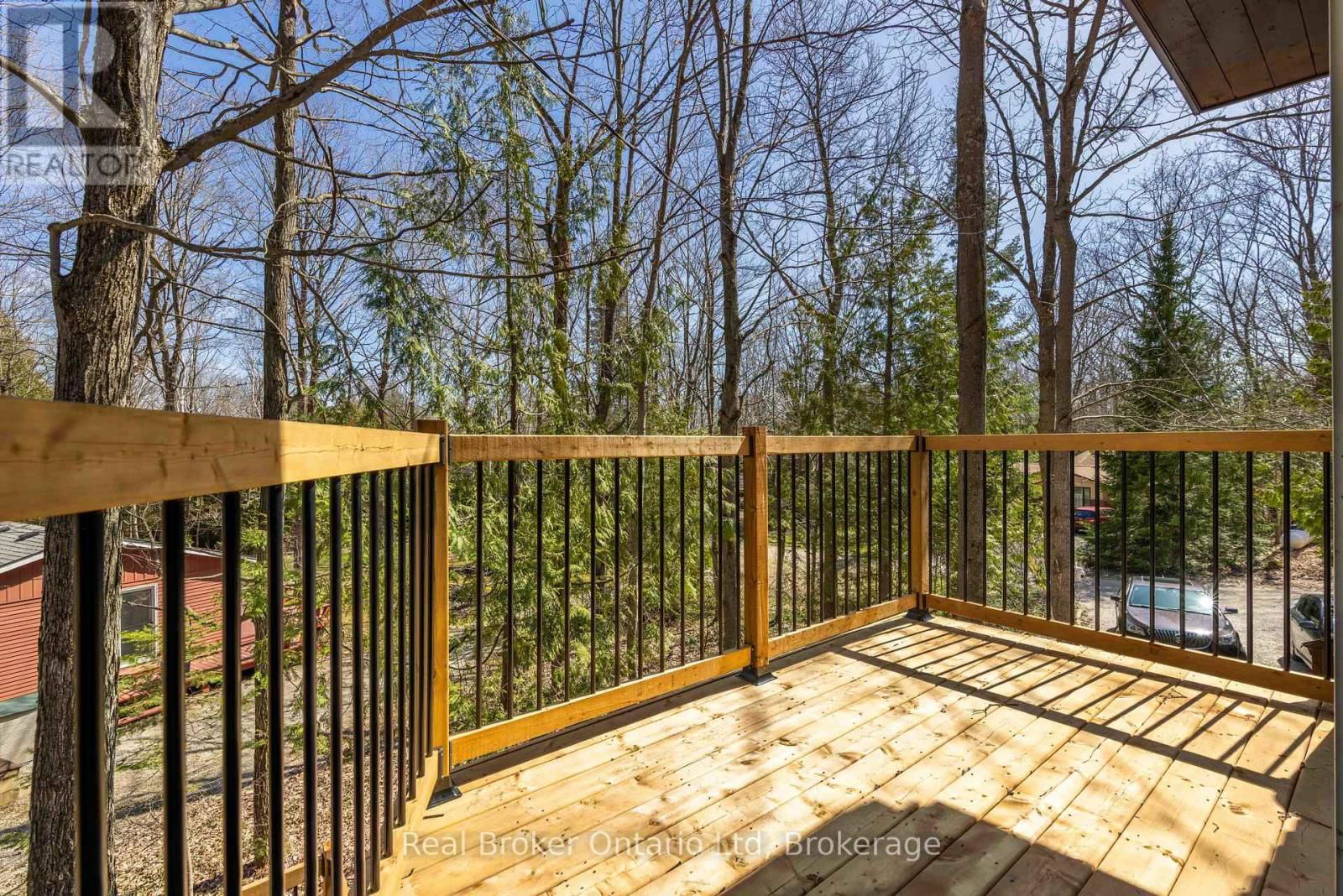12 7TH AVENUE Image 19