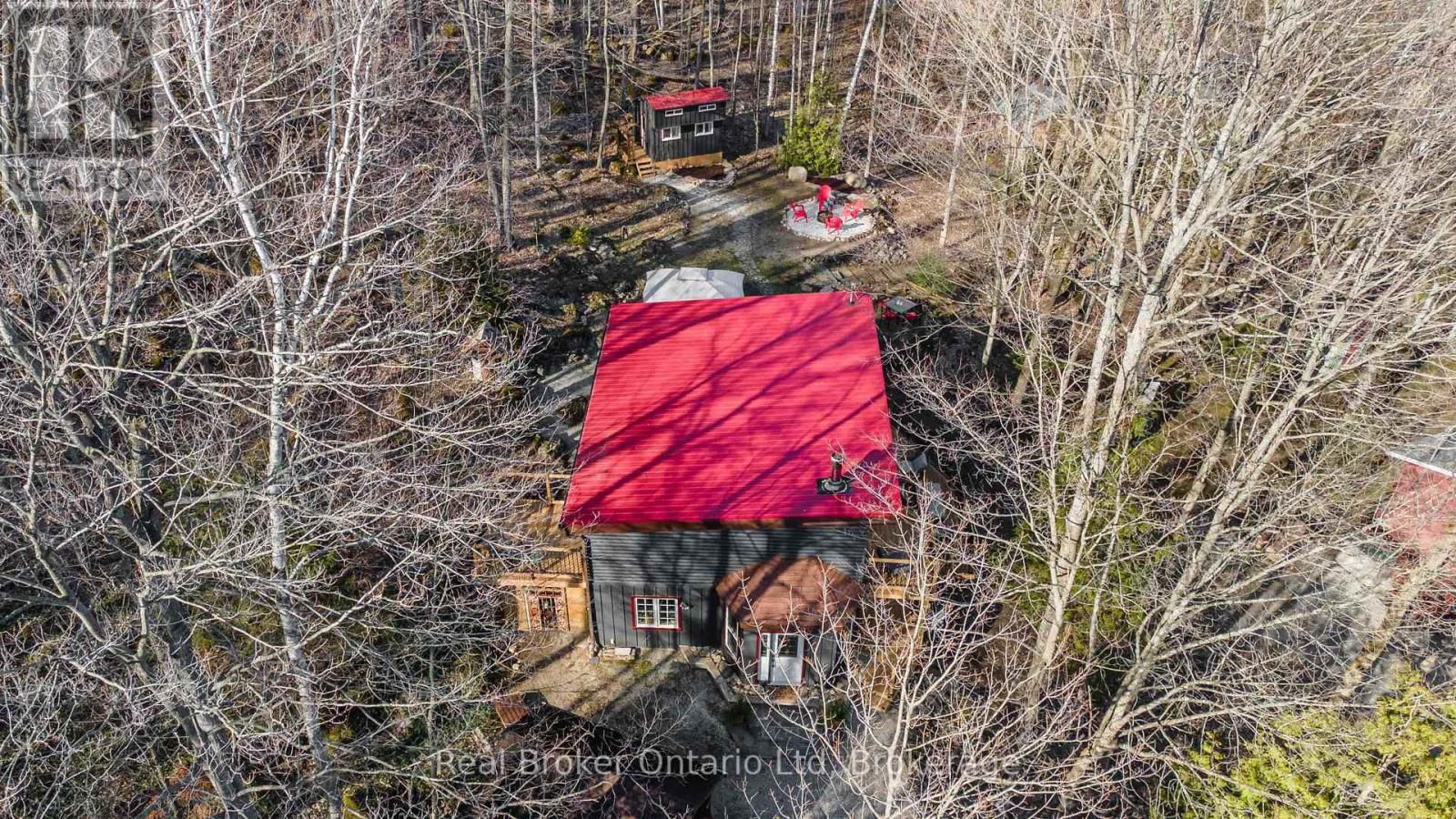 12 7TH AVENUE Image 38