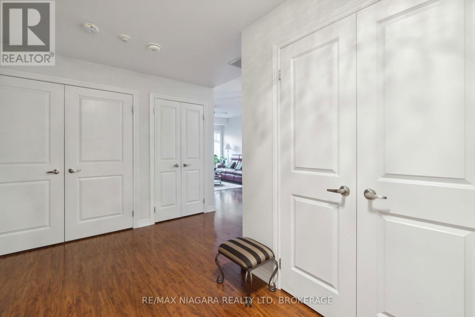 221 - 4644 PETTIT AVENUE Image 3