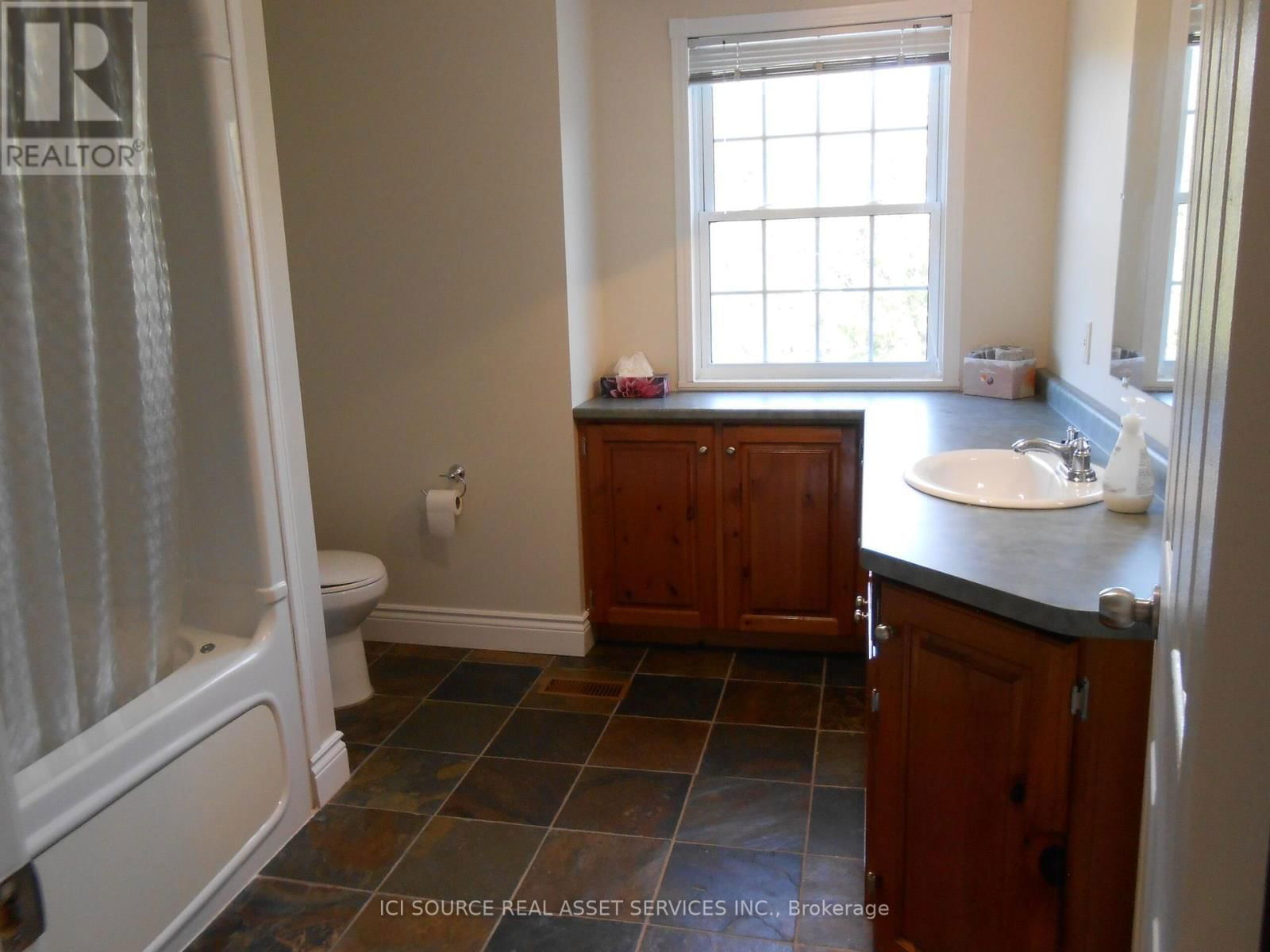 523557 CONCESSION 12 Image 12