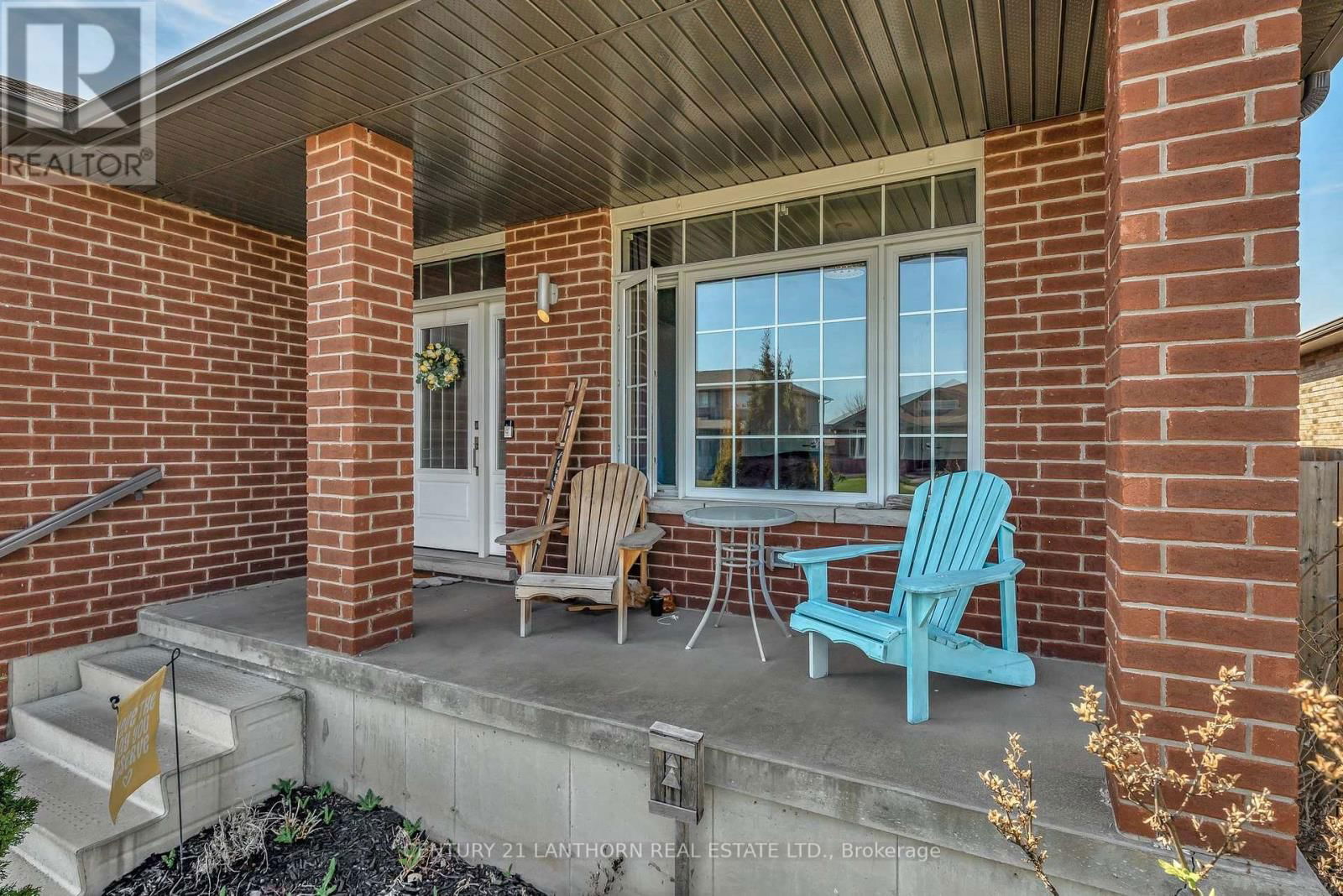 65 CREWS CRESCENT Image 3