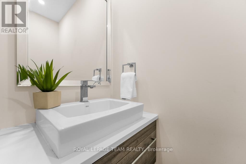 261 BEECHWOOD AVENUE Image 11
