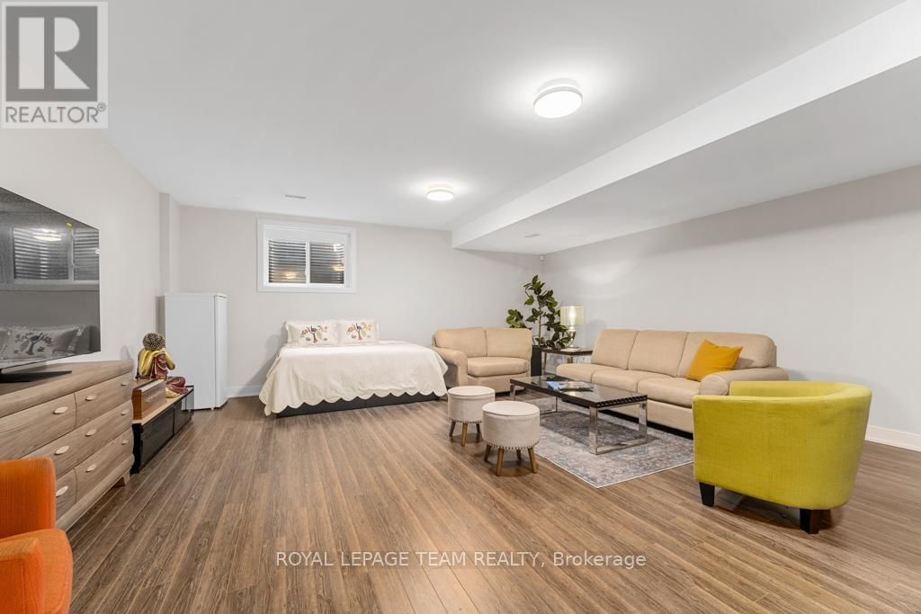 261 BEECHWOOD AVENUE Image 24