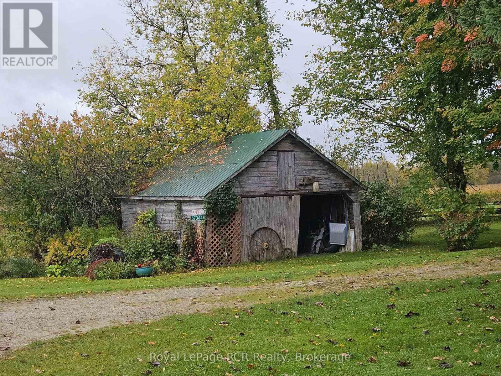 573648 57B ROAD Image 15