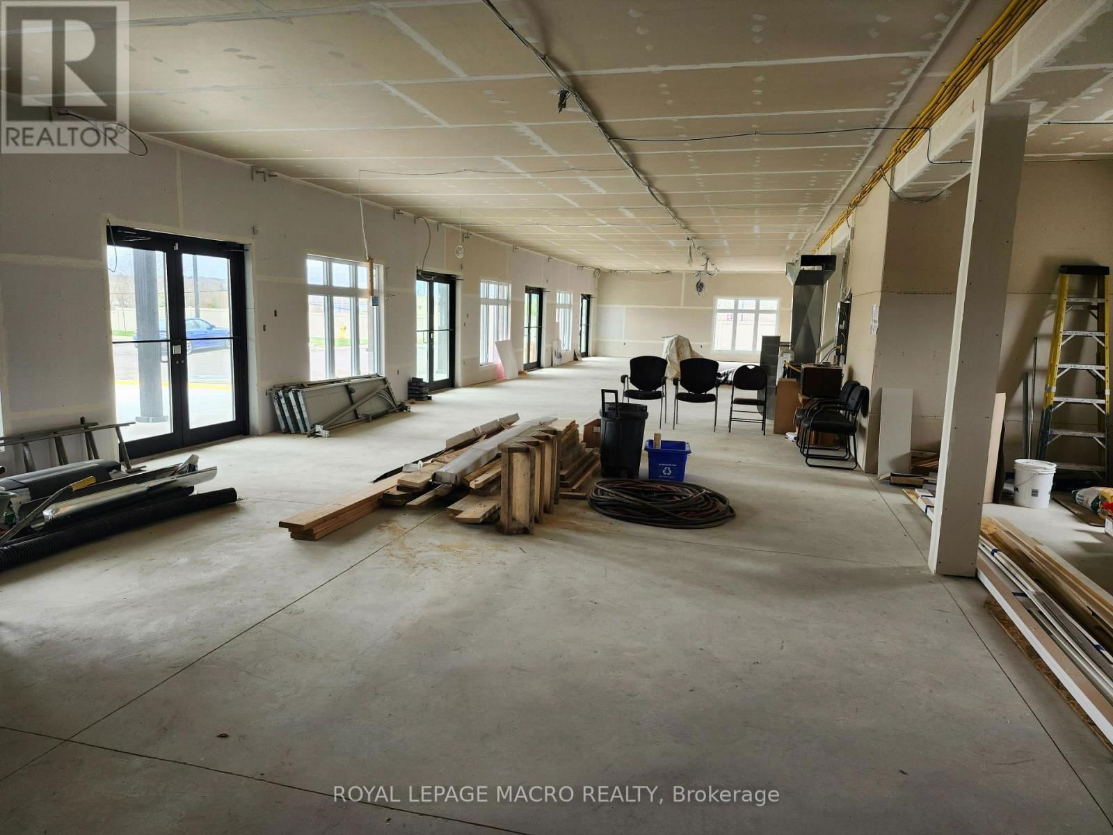 415 WATER STREET SOUTH Image 12