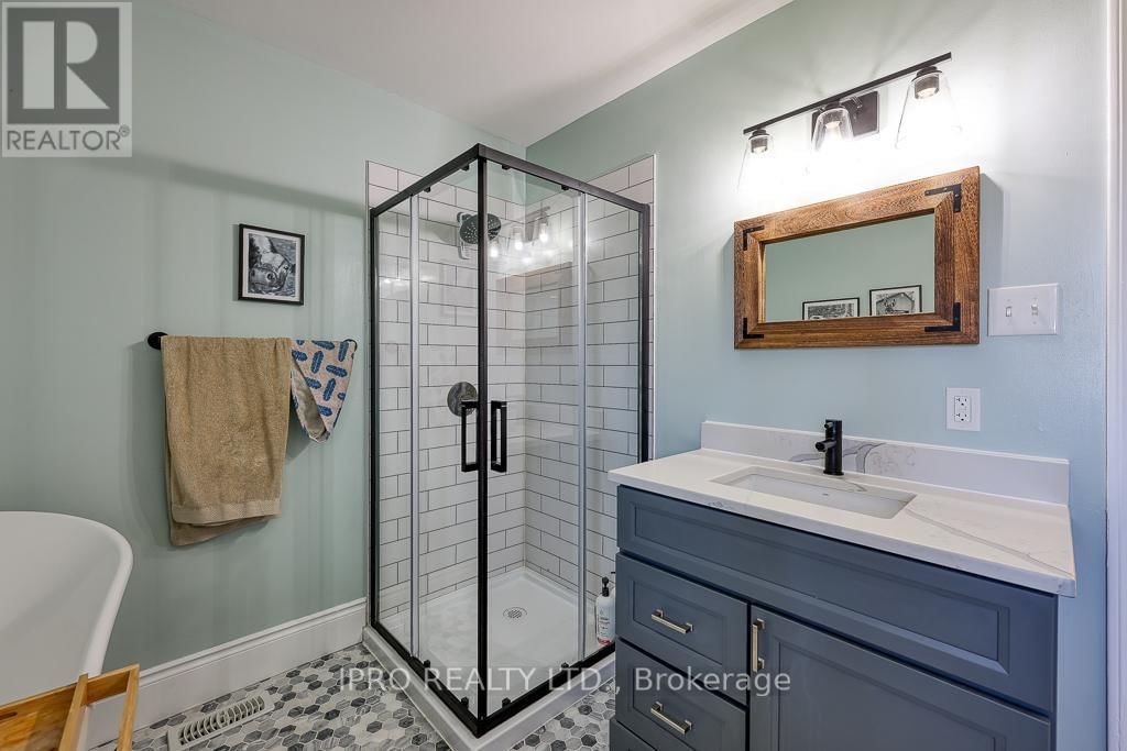 3892 LEWIS ROAD Image 21