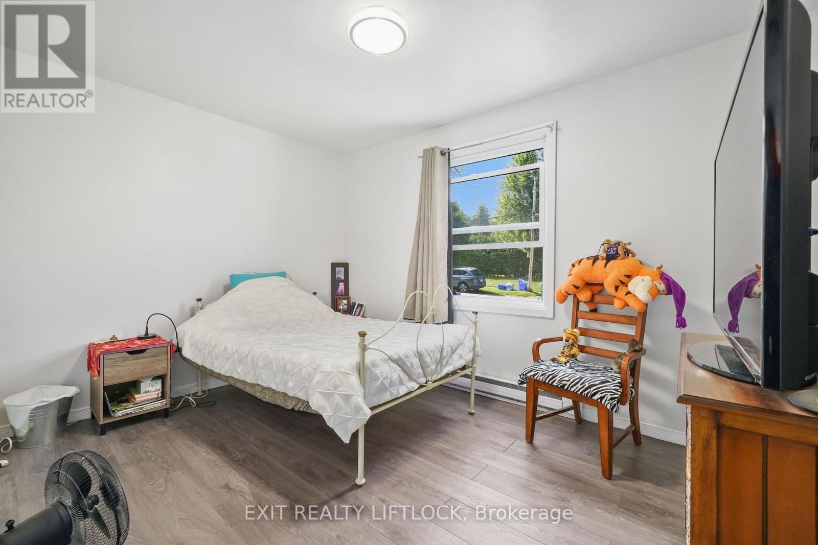 170 DUNLOP STREET Image 14
