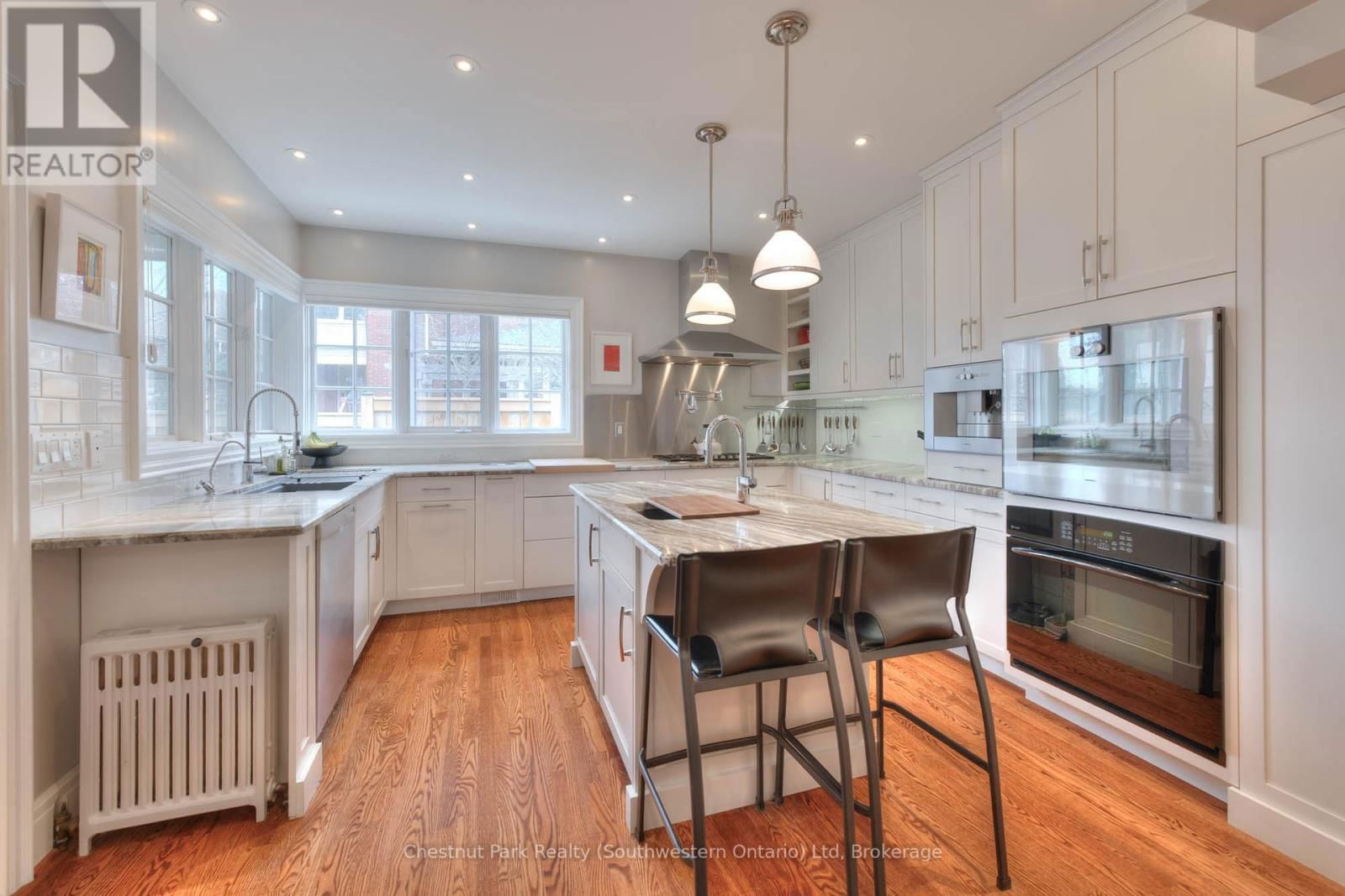 26 LEMON STREET Image 31