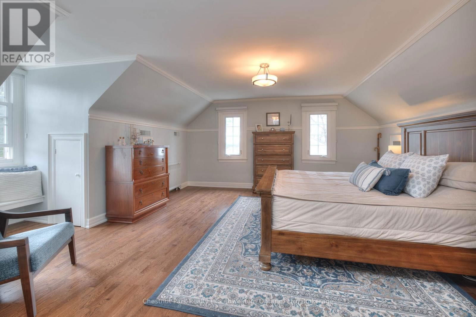 26 LEMON STREET Image 36