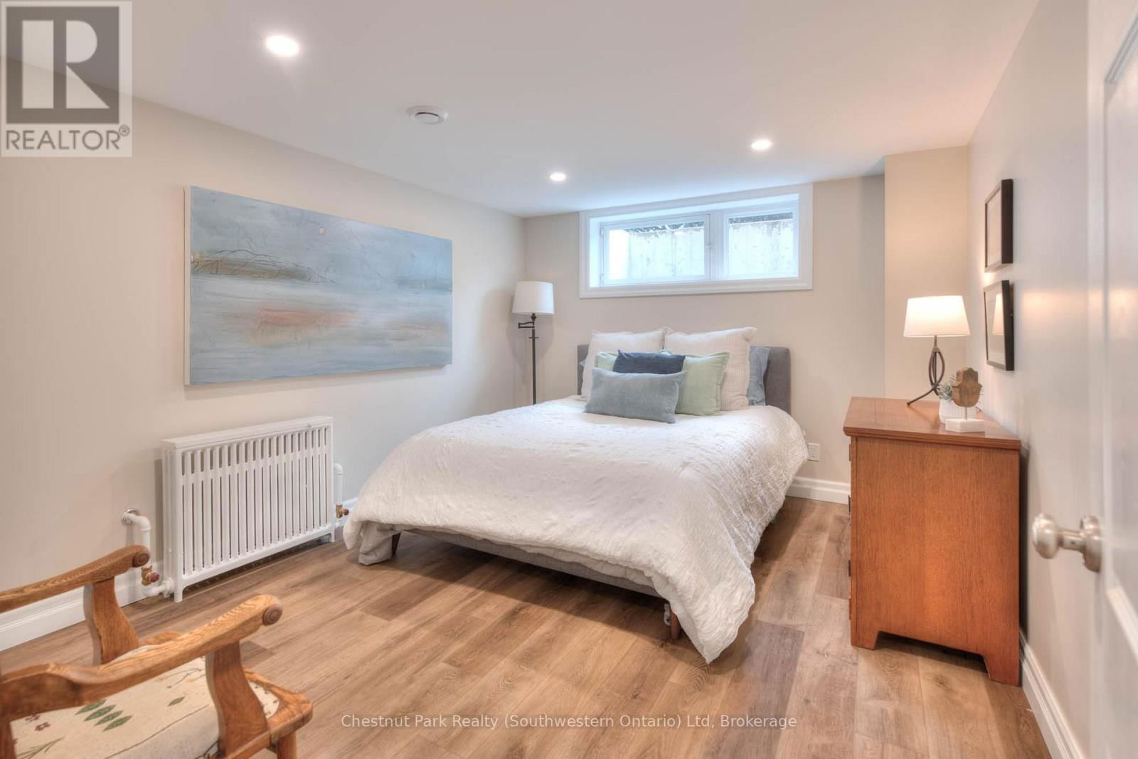 26 LEMON STREET Image 45