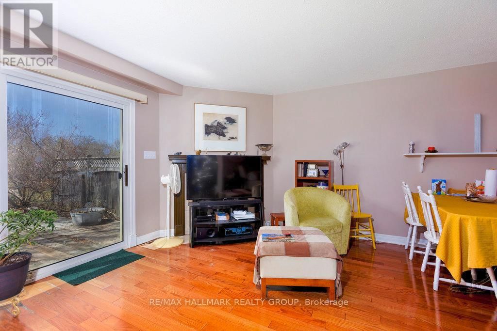 24 RAVENSCROFT COURT Image 10